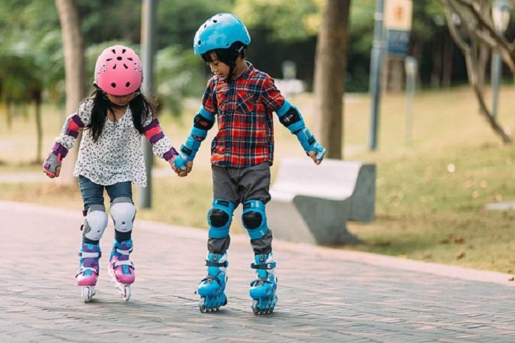 Roller Skates for Children! How Kids Practice Roller Skating?插图1