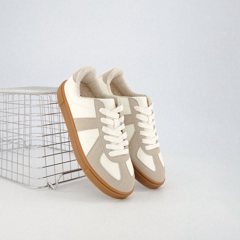 Cushionaire Sneakers