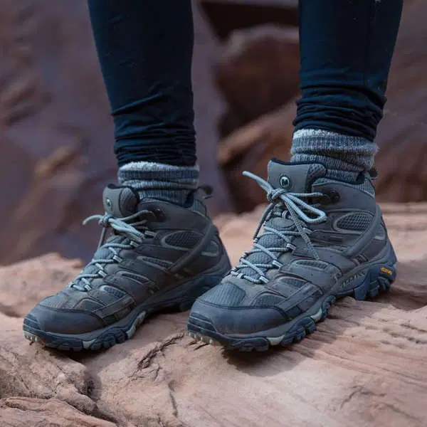 hiking shoes vs boots