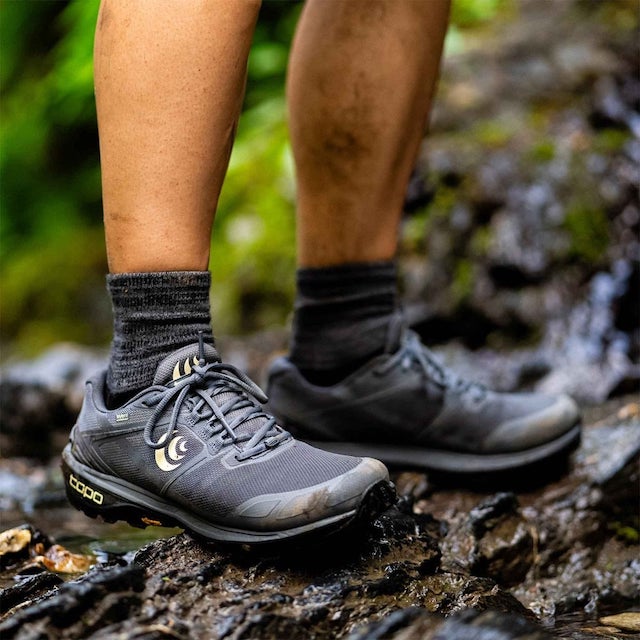 topo hiking shoes